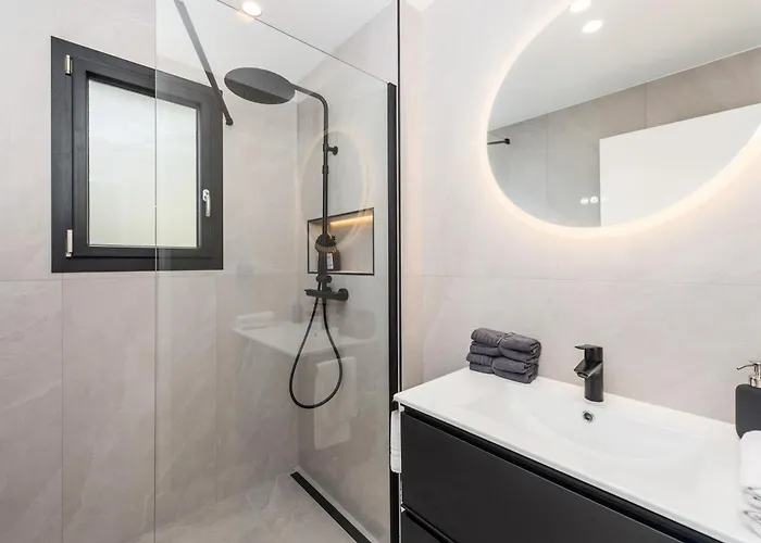 Monaco Border - Balcon Vue - Dd * 보솔레이